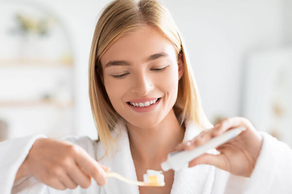 چه زمانی لازم است به دندانپزشک مراجعه کنید؟